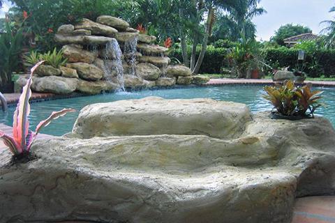 Backyard landscape design in Miami Beach for your pool
